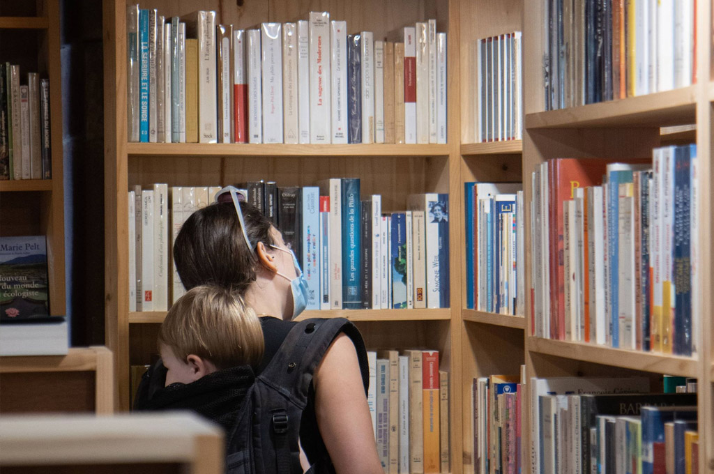 Librairie Les Caractères Fontenoy la Joûte